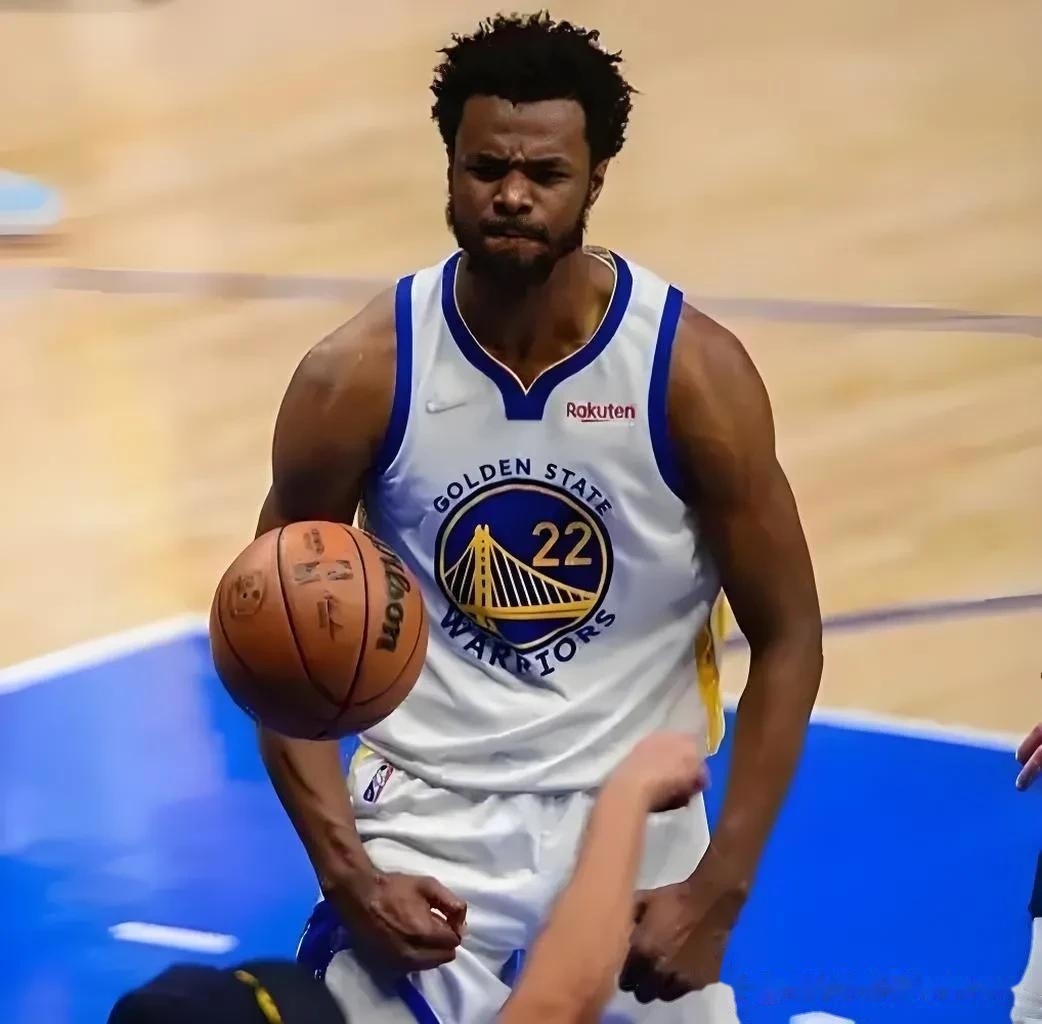 开云注册平台-包含库里官方宣布锐不可当新规，公牛引发争议！热度持续攀升的词条