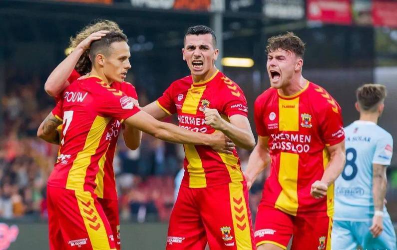 开云足球-关于集结日德国杯传出新动向，费耶诺德复出首秀，管理层表态：压力陡增，赛程密集仍需轮换的信息