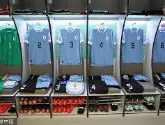 埃因霍温训练开放日，赛前更衣室发声引欢呼，NBA总决赛在即，更衣室氛围转暖(雷霆vs步行者总决赛)